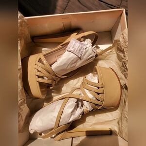 Chinese Laundry Teaser2 Nude